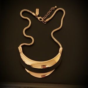 The Limited-Black Dessy Necklace